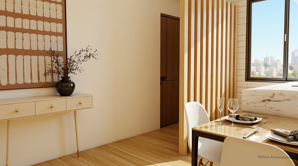 Separador de ambientes de listones de madera entre la entrada y la cocina