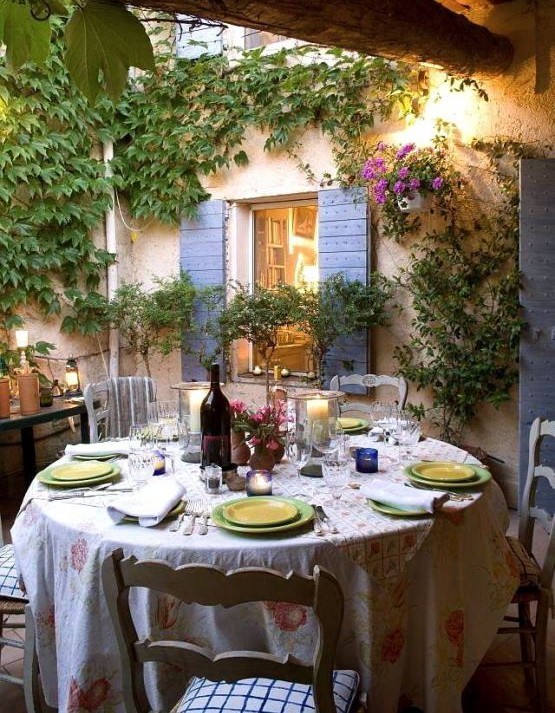 Decorar patios interiores