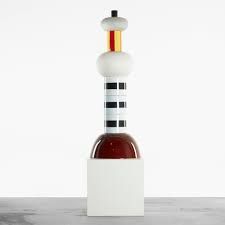 Totem-de-Agra.-1994-1995-ceramica-vidriada-laminado Ettore Sottsass